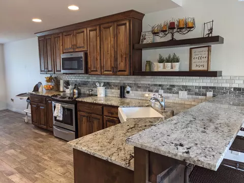 5521 W Livingston Rd, Pasco, WA 99301 photo 2