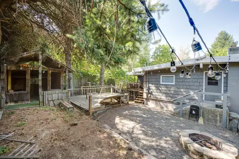 1240 NE Cove Way, Pullman, WA 99163 photo 2