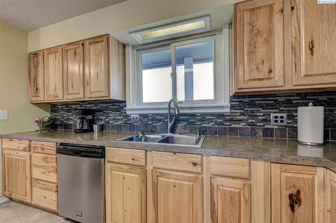 6112 W Richardson Rd, Pasco, WA 99301 photo 10