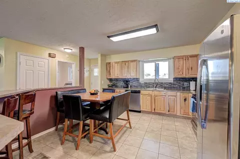 6112 W Richardson Rd, Pasco, WA 99301 photo 11