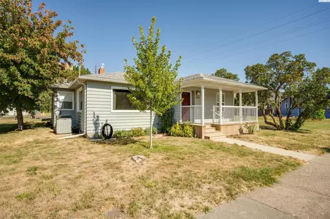 1607 N Cedar St, Colfax, WA 99111 photo 1