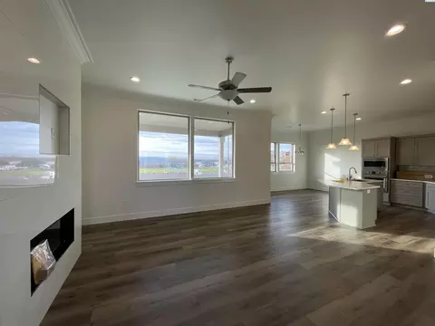 8008 Massey Dr, Pasco, WA 99301 photo 5