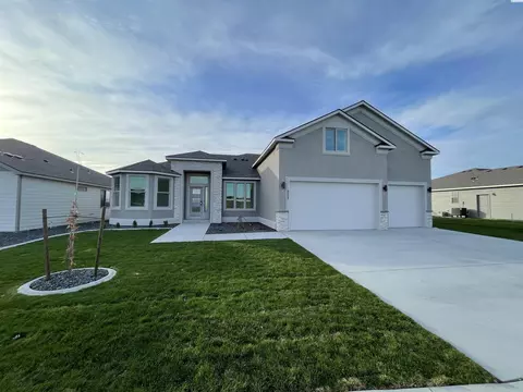 8008 Massey Dr, Pasco, WA 99301 photo 1
