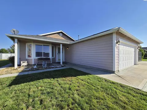 9419 Percheron Dr, Pasco, WA 99301 photo 2