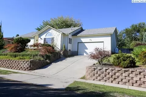 4411 Hilltop Dr, Pasco, WA 99301 photo 2