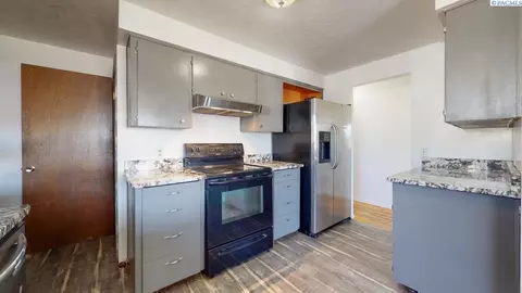 1512 W Ella St, Pasco, WA 99301 photo 8