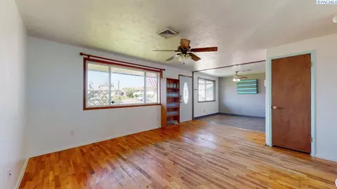 1512 W Ella St, Pasco, WA 99301 photo 3