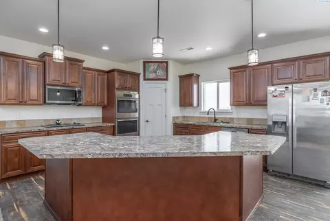 690 Blanton Rd, Eltopia, WA 99330 photo 7