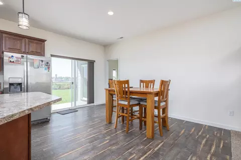 690 Blanton Rd, Eltopia, WA 99330 photo 6