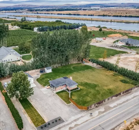 9551 Sagemoor Rd, Pasco, WA 99301 photo 1