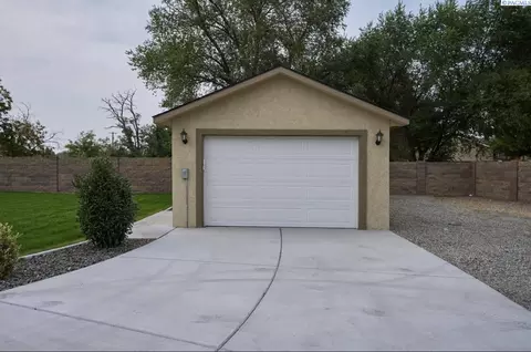 1905 Road 68, Pasco, WA 99301 photo 23