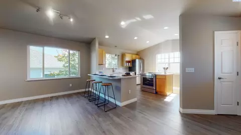 1530 SW Capri Ct, Pullman, WA 99163 photo 2