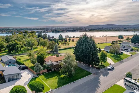 8814 Whipple Rd, Pasco, WA 99301 photo 2