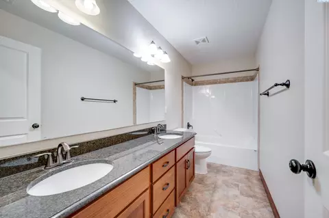 830 SW Windy Point Ct, Pullman, WA 99163 photo 23