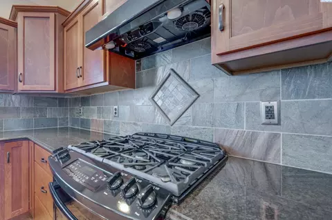 830 SW Windy Point Ct, Pullman, WA 99163 photo 10