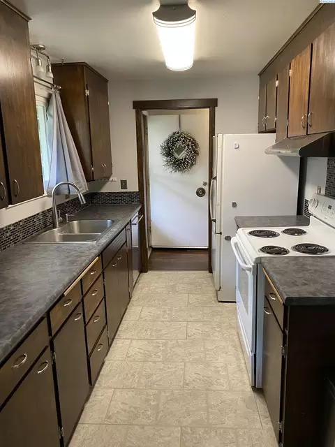 1435 NW Douglas Dr, Pullman, WA 99163 photo 3