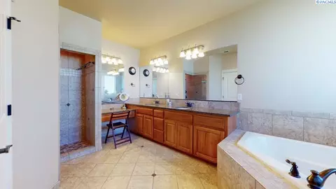 4711 Laredo Dr, Pasco, WA 99301 photo 12