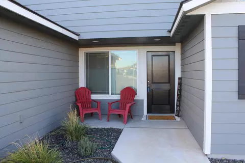 6017 Sidon Ln, Pasco, WA 99301 photo 2
