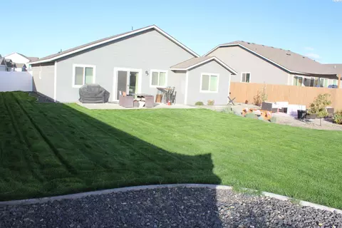 6017 Sidon Ln, Pasco, WA 99301 photo 3