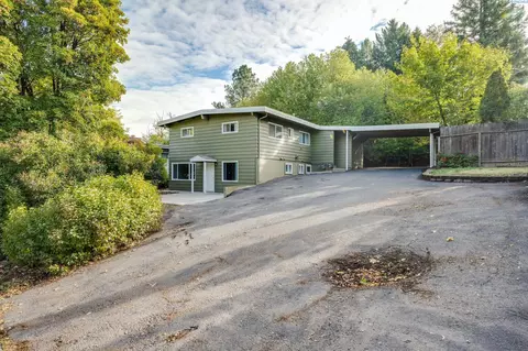 1310 NE Hillside Dr, Pullman, WA 99163 photo 1