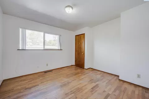 1310 NE Hillside Dr, Pullman, WA 99163 photo 9