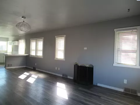 716 W Clark St, Pasco, WA 99301 photo 2