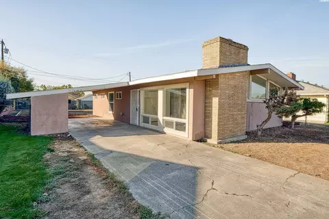932 W Jan St, Pasco, WA 99301 photo 1