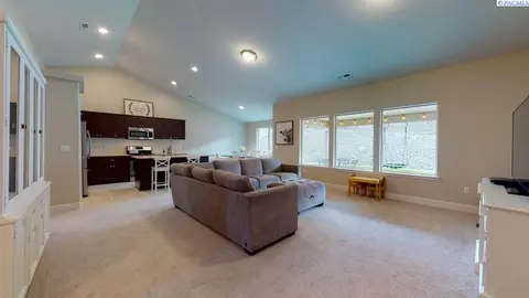 5002 Tradition Dr, Pasco, WA 99301 photo 3