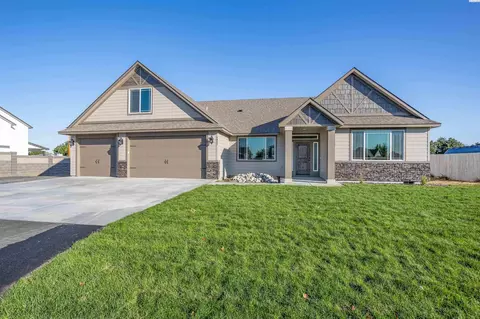 5907 W Ruby St, Pasco, WA 99301 photo 1