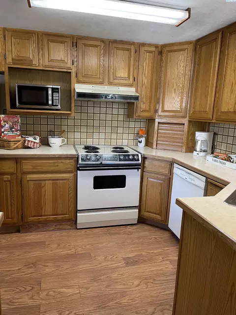 109 E 8th St, Colfax, WA 99111 photo 5