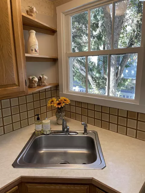 109 E 8th St, Colfax, WA 99111 photo 6
