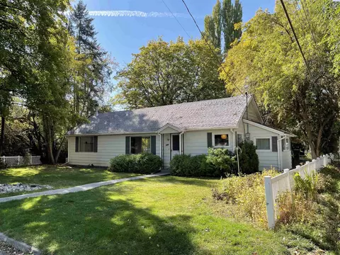 109 E 8th St, Colfax, WA 99111 photo 1