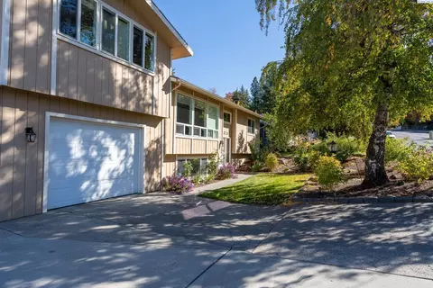 1820 NW Hall Dr, Pullman, WA 99163 photo 1