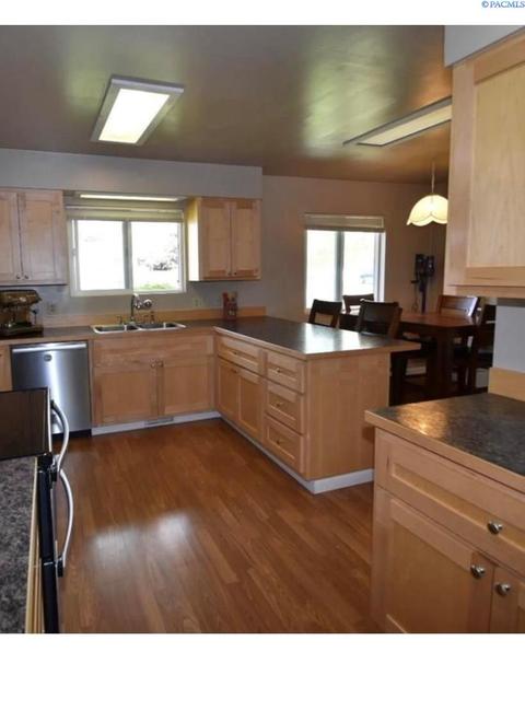 710 Beech Pl, Connell, WA 99326 photo 5