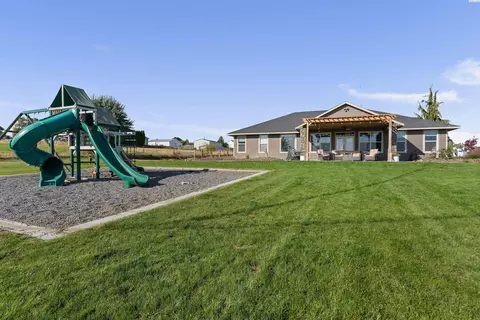 241 Sunset Loop, Pasco, WA 99301 photo 19