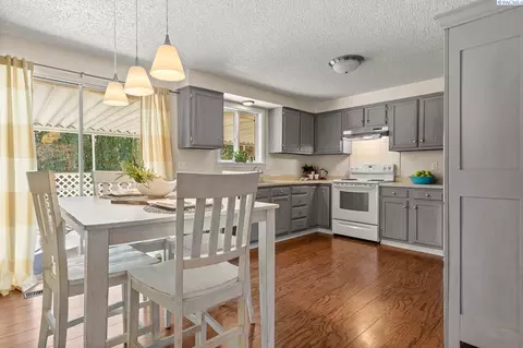 6204 W Richardson Rd, Pasco, WA 99301 photo 4