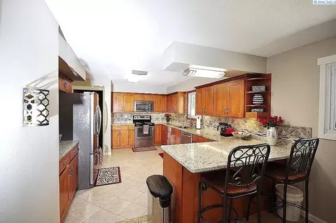 4516 Crescent Rd, Pasco, WA 99301 photo 4