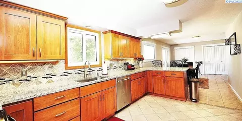 4516 Crescent Rd, Pasco, WA 99301 photo 3