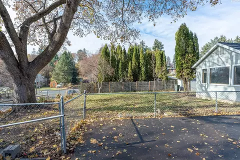 344 NW Webb, Pullman, WA 99163 photo 18