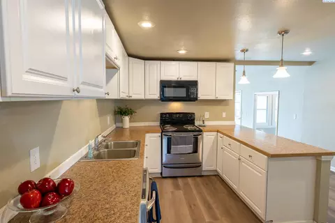 344 NW Webb, Pullman, WA 99163 photo 4