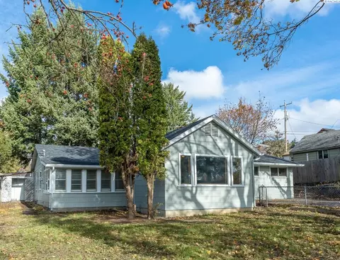 344 NW Webb, Pullman, WA 99163 photo 2