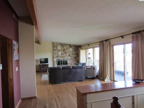 215 SE Dilke St, Pullman, WA 99163 photo 3