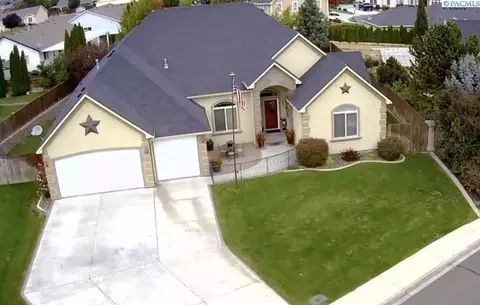 3907 Tusayan Dr, Pasco, WA 99301 photo 2