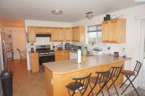1204 N Beech Ave, Pasco, WA 99301 photo 9