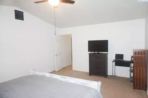 1204 N Beech Ave, Pasco, WA 99301 photo 20