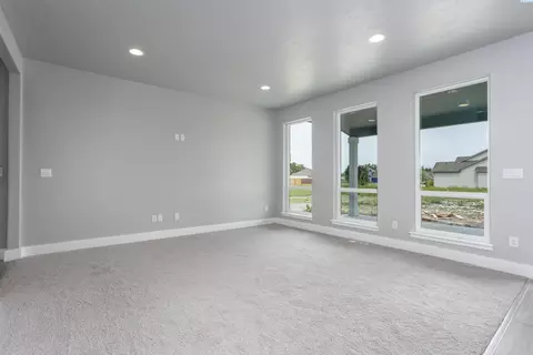 5613 W Ruby St, Pasco, WA 99301 photo 4