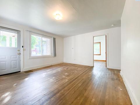 1040 NE D St, Pullman, WA 99163 photo 3