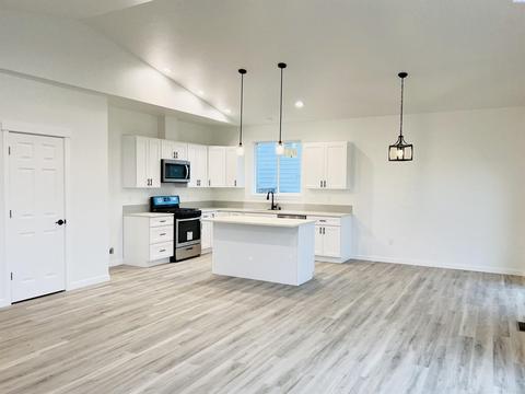 645 SW Umatilla Ct, Pullman, WA 99163 photo 4
