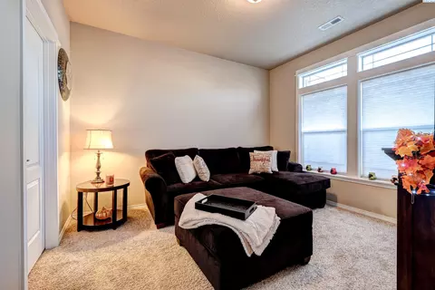 4912 Laredo Dr, Pasco, WA 99301 photo 2