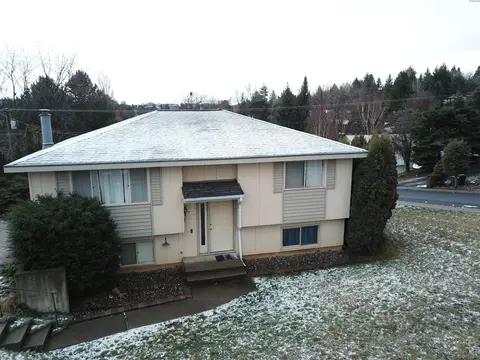 375 NW North, Pullman, WA 99163 photo 2